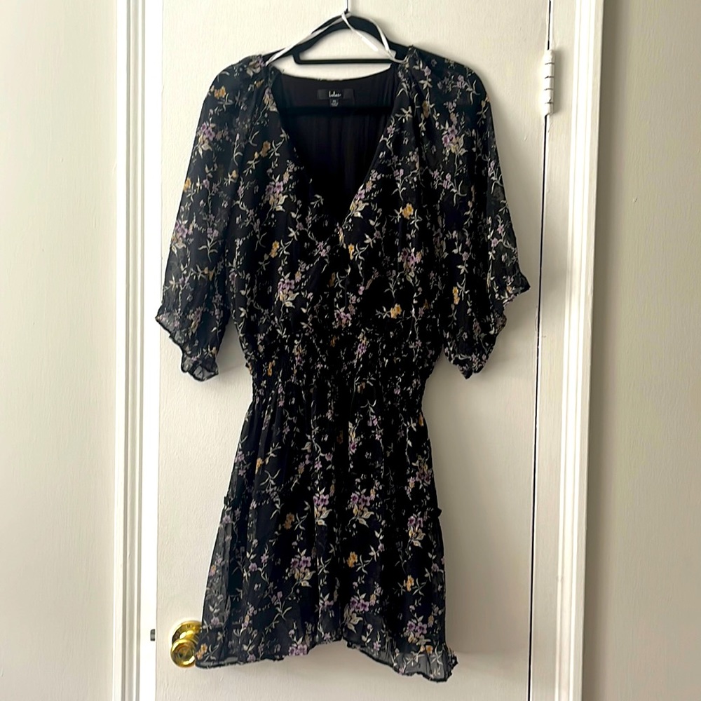 Lulus black floral mini dress with shirt sleeves lightly worn